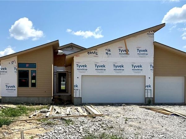 8413 NW 90th Terrace, Kansas City, MO 64153