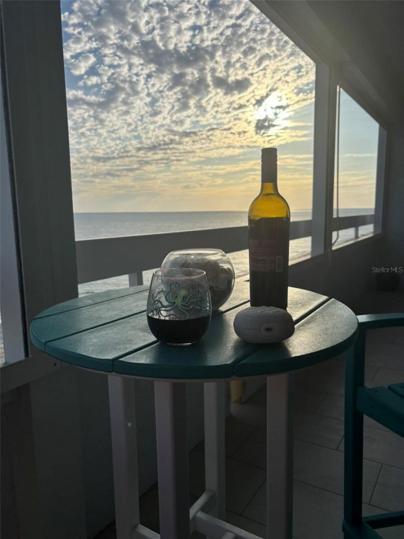 17900 Gulf Boulevard, Unit 11C, Redington Shores, FL 33708 Photo