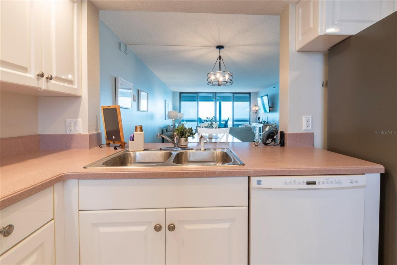 17900 Gulf Boulevard, Unit 11C, Redington Shores, FL 33708 Photo