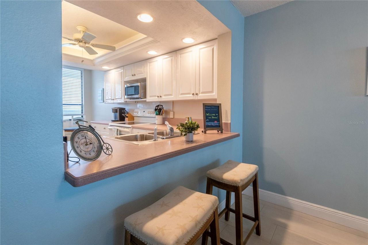 17900 Gulf Boulevard, Unit 11C, Redington Shores, FL 33708 Photo