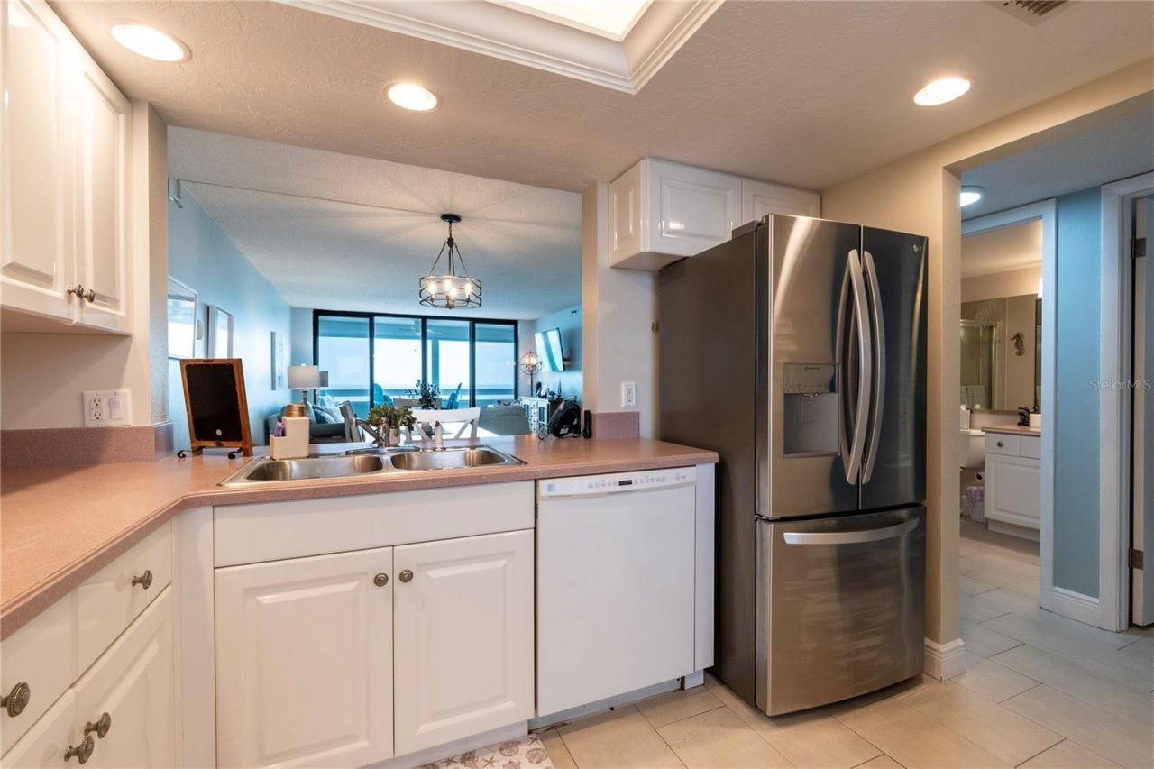 17900 Gulf Boulevard, Unit 11C, Redington Shores, FL 33708 Photo
