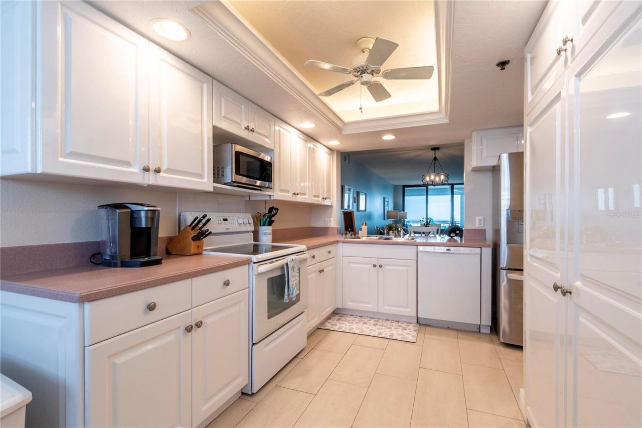17900 Gulf Boulevard, Unit 11C, Redington Shores, FL 33708 Photo