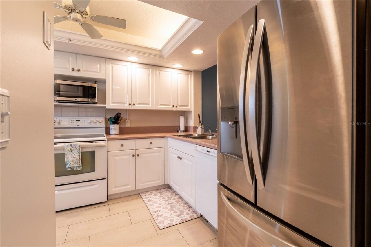 17900 Gulf Boulevard, Unit 11C, Redington Shores, FL 33708 Photo