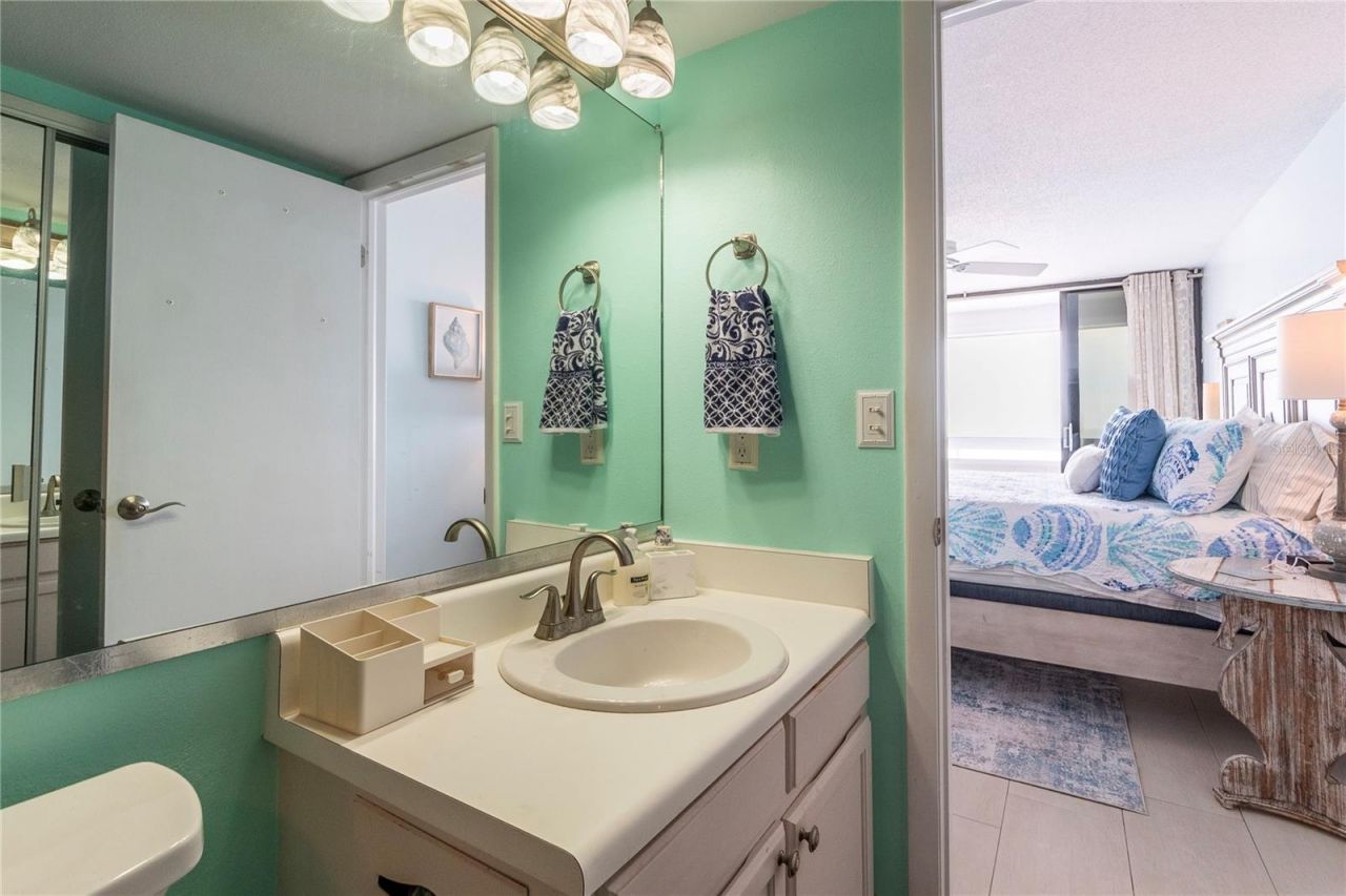 17900 Gulf Boulevard, Unit 11C, Redington Shores, FL 33708 Photo