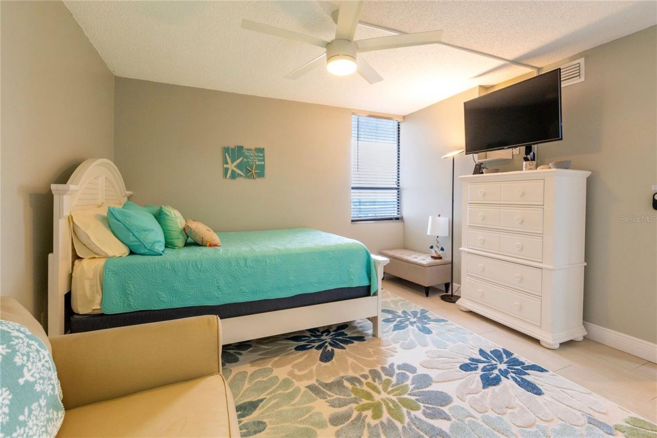 17900 Gulf Boulevard, Unit 11C, Redington Shores, FL 33708 Photo