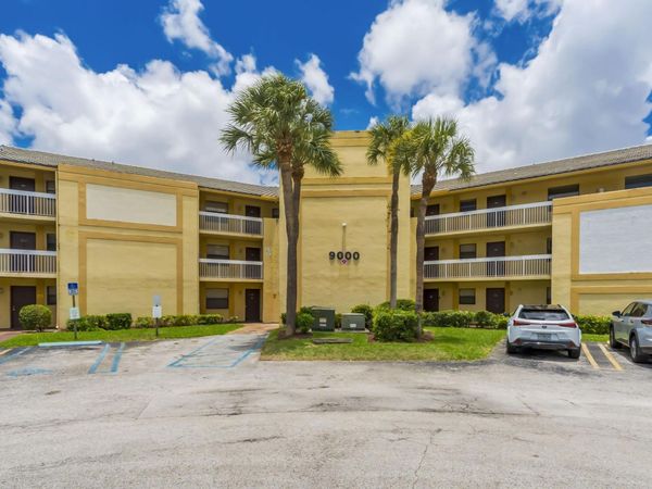9000 NW 28th Drive, Unit 1-204, Coral Springs, FL 33065