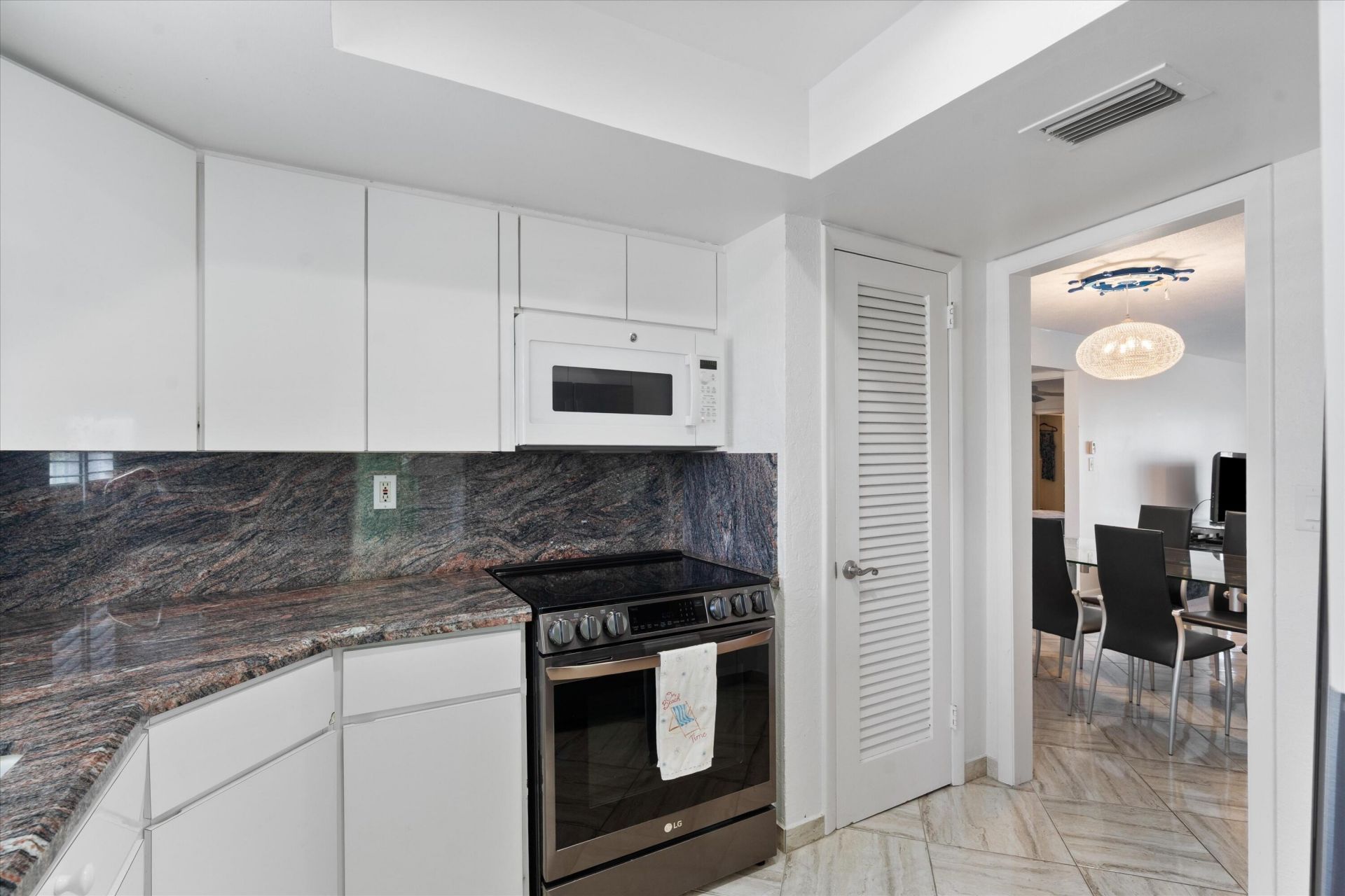 117 Lehane Terrace, Unit 210, North Palm Beach, FL 33408 Photo