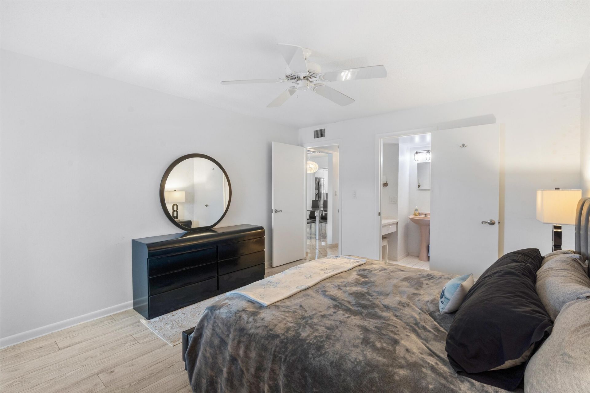 117 Lehane Terrace, Unit 210, North Palm Beach, FL 33408 Photo