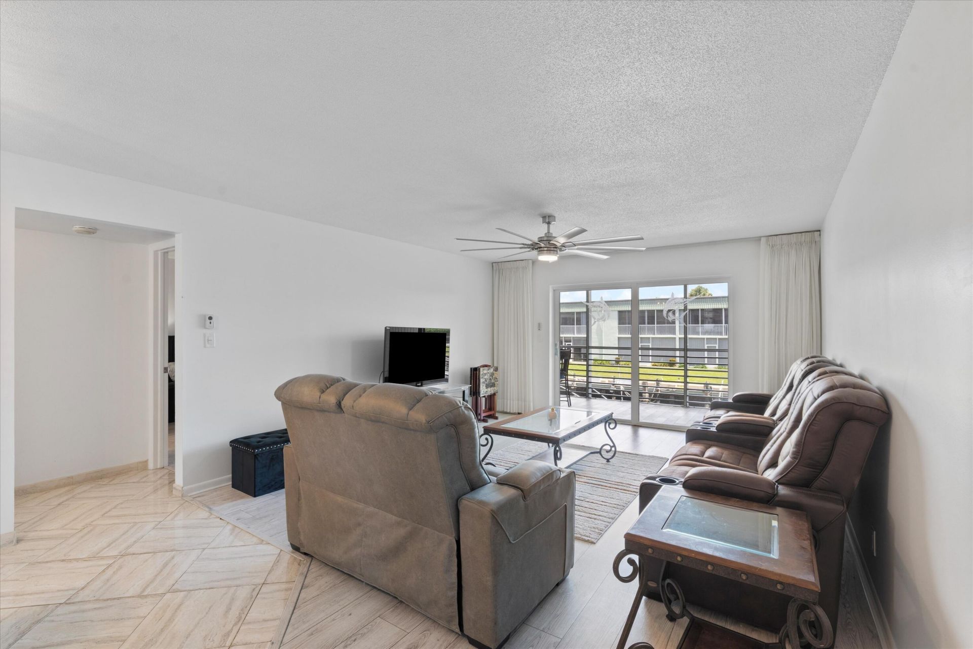 117 Lehane Terrace, Unit 210, North Palm Beach, FL 33408 Photo