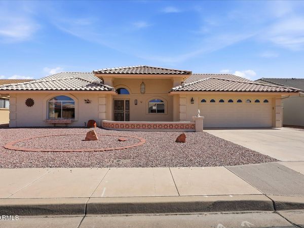 7833 E Nopal Avenue, Mesa, AZ 85209