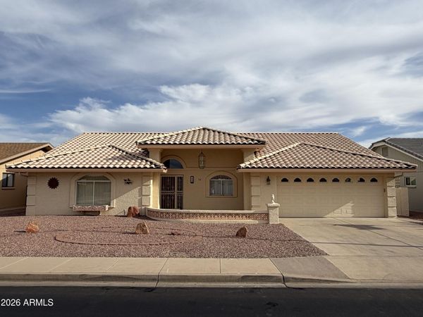 7833 E Nopal Avenue, Mesa, AZ 85209
