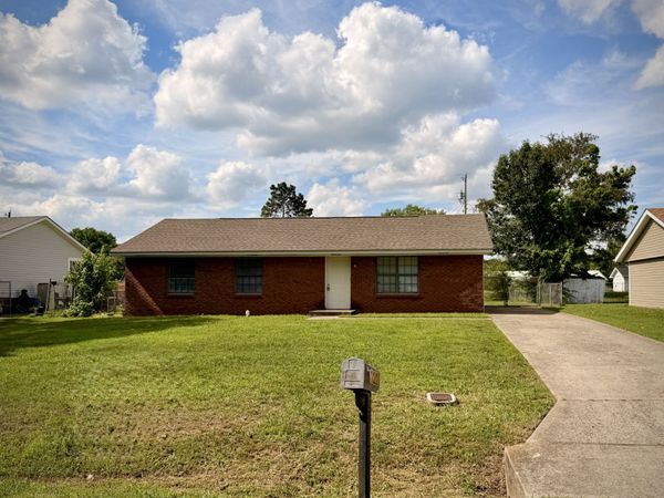 122 E St , Clarksville, TN 37042