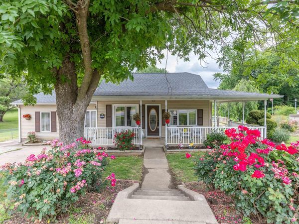 1638 N 18TH Street, Quincy, IL 62301