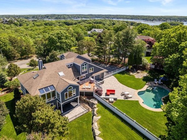 8 Schooner Ridge, Gloucester, MA 01930