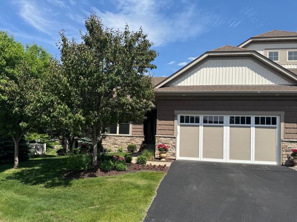 10788 Lyndale Bluffs Trail , Bloomington, MN 55420