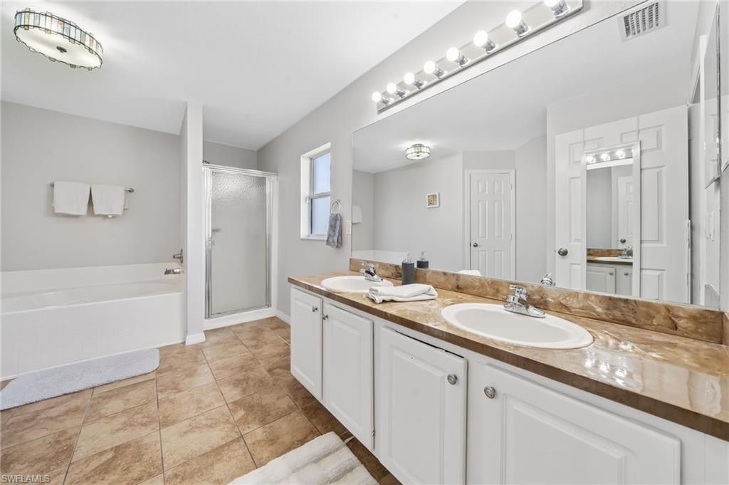 2409 E Edgewater Way , Lehigh Acres, FL 33036 Photo
