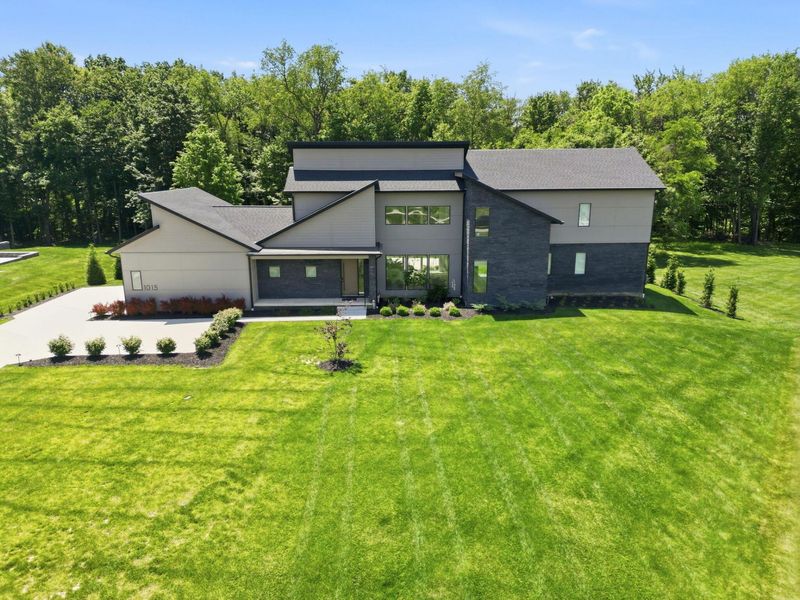 1015 Lale Point, Delaware, OH 43015 Photo 1