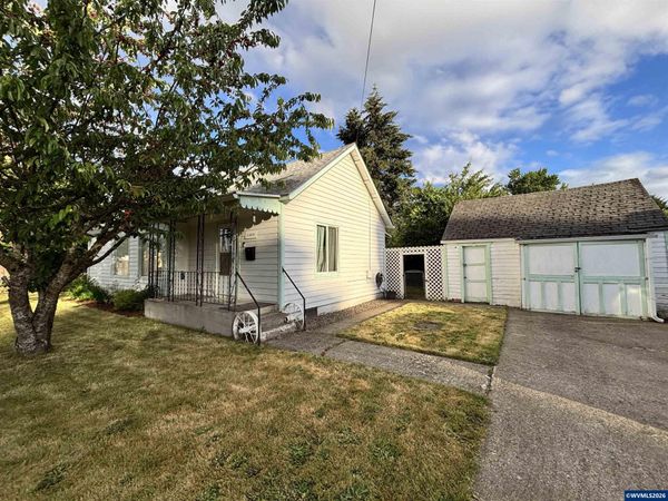 1060 Hickory St NE, Salem, OR 97301