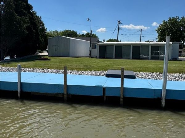 2825 W Risingsun Road, Port Clinton, OH 43452