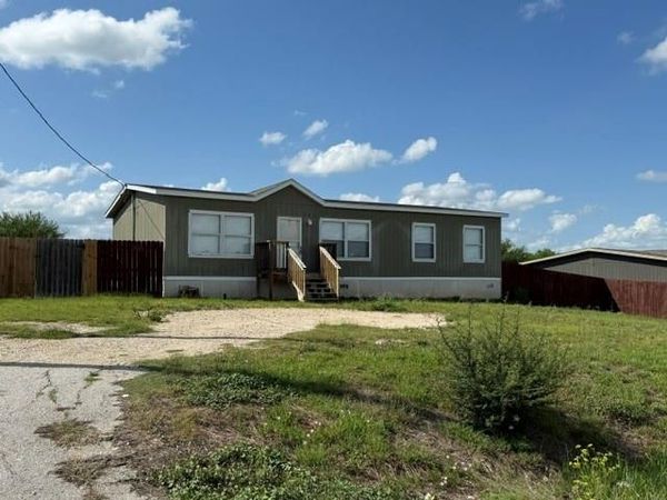 393 Duchess PASS , Kyle, TX 78640