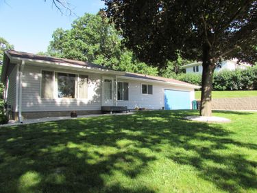 233 E Amber Lake Drive, Fairmont, MN 56031