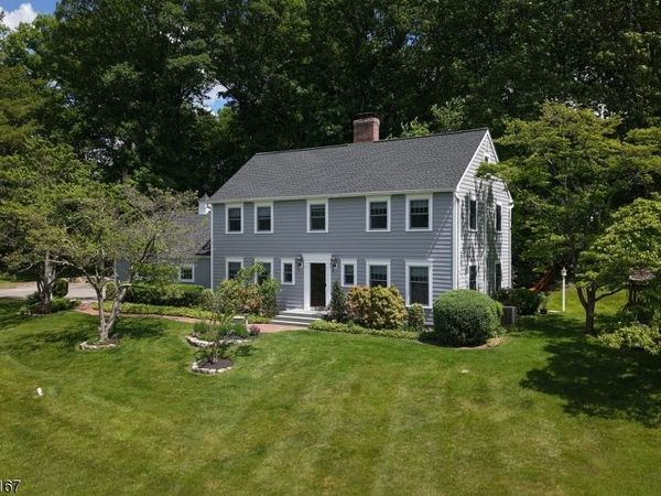41 Farmersville Road, Tewksbury, NJ 07830