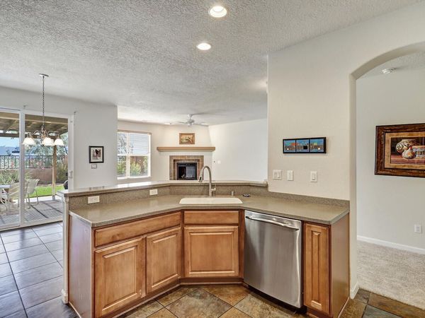 10216 Avenida Vista Sol NW, Albuquerque, NM 87114