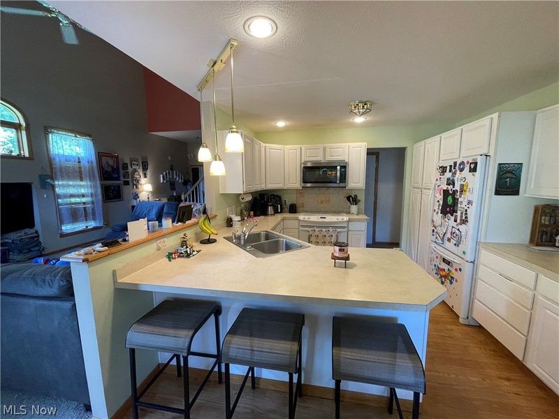 8603 Murray Road, Valley View, OH 44125 Photo 5