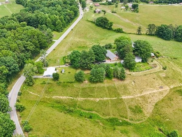 2652 Pickett Park Hwy, Jamestown, TN 38556