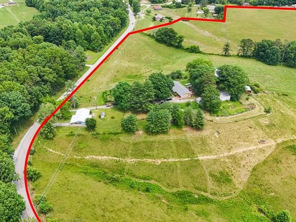 2652 Pickett Park Hwy, Jamestown, TN 38556