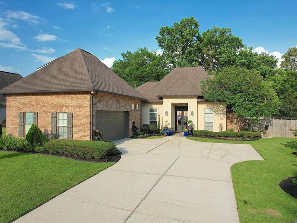 16012 Magnolia Trace Pkwy, Baton Rouge, LA 70817
