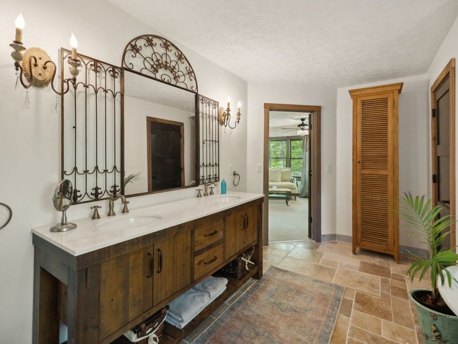 Property Image 64