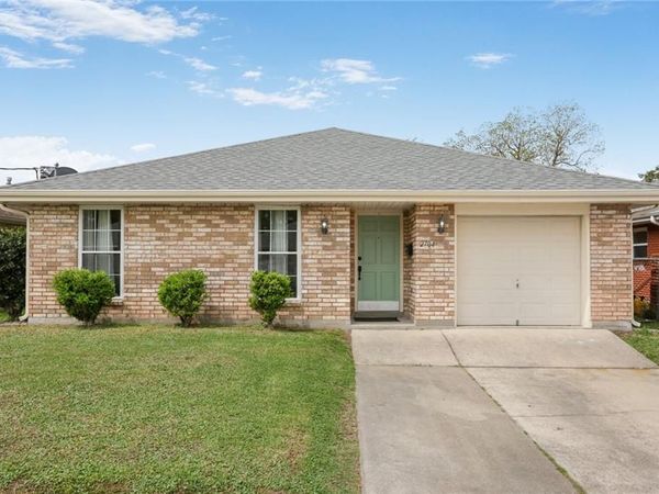 2704 TAFT Park , Metairie, LA 70002