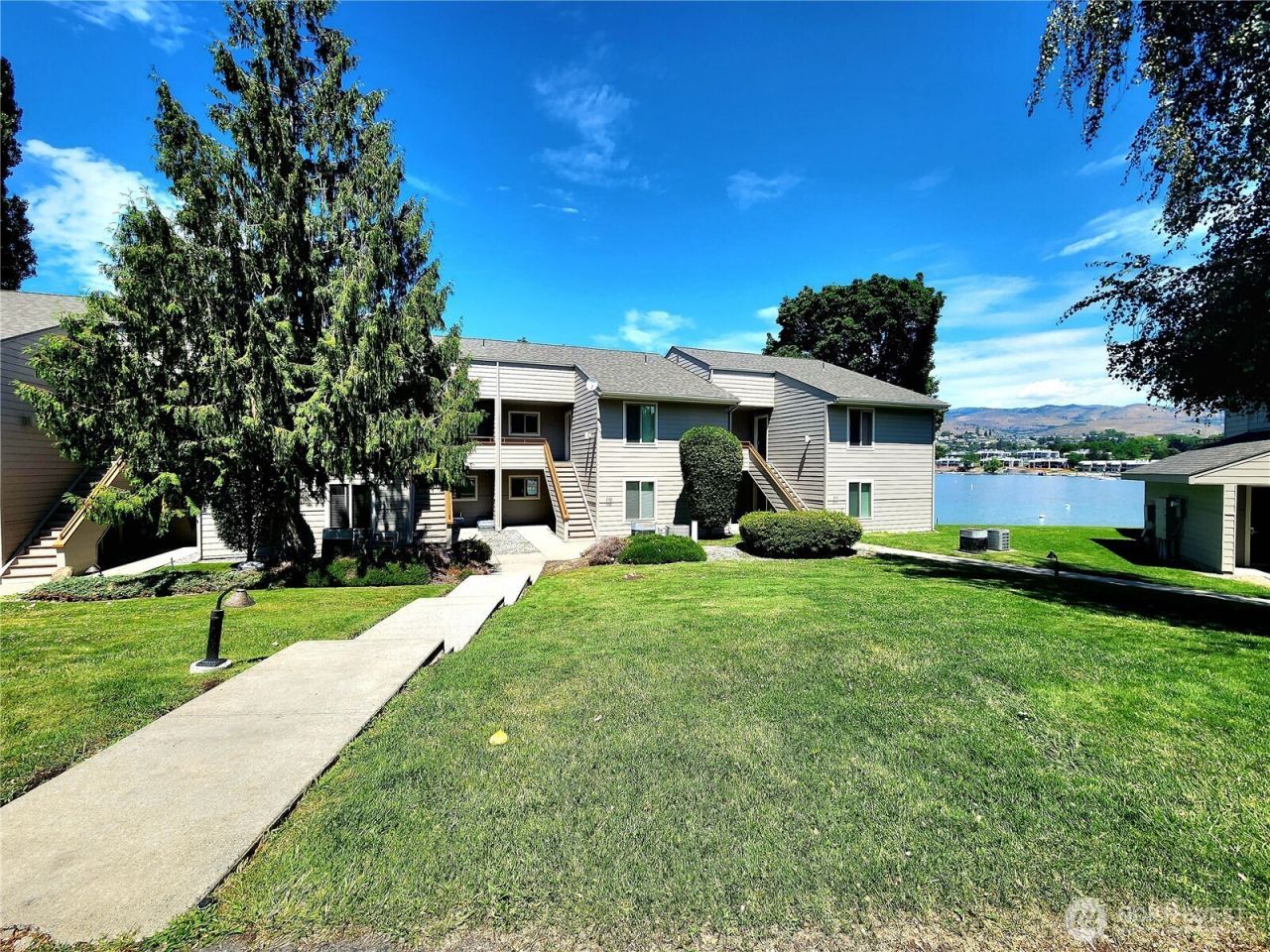 1 Beach 589-d , Manson, WA 98831