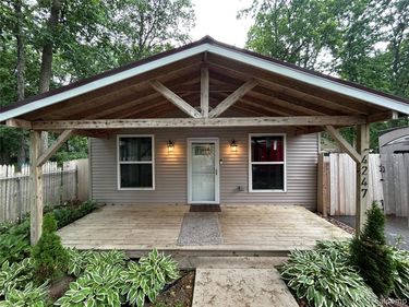 4247 Laforest Drive, Waterford Twp, MI 48329