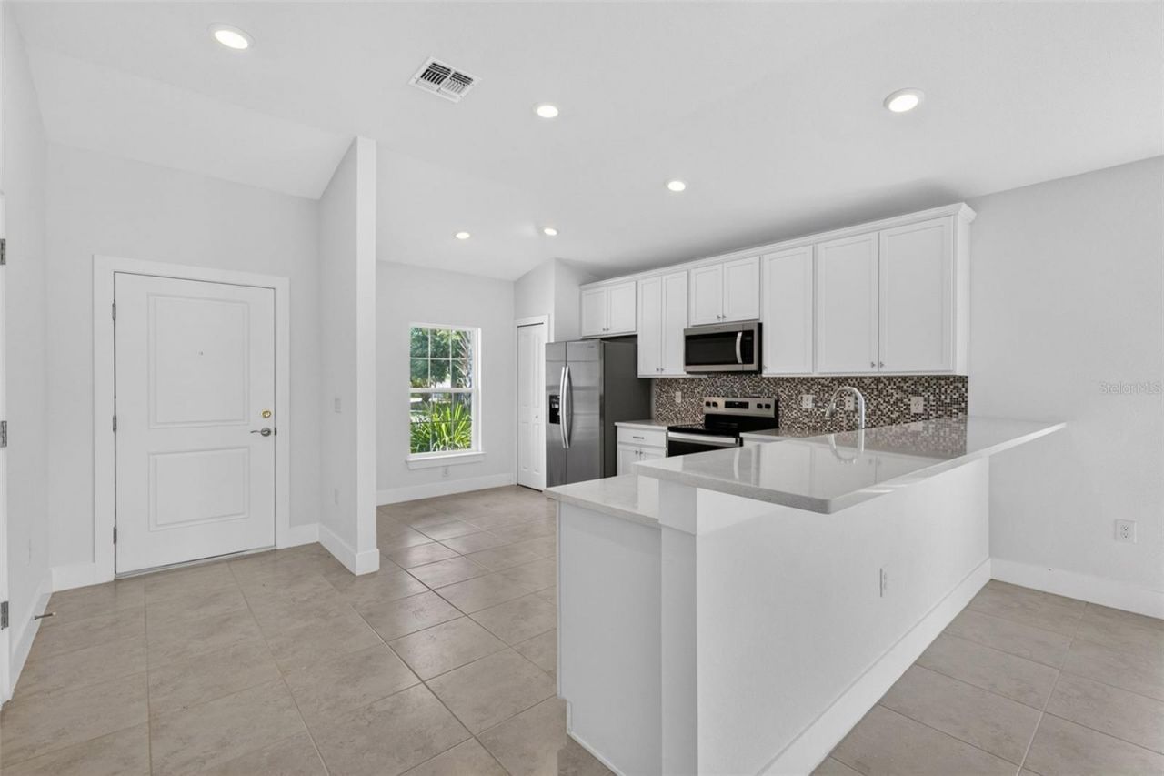 528 Rose Apple Circle, Port Charlotte, FL 33954 Photo