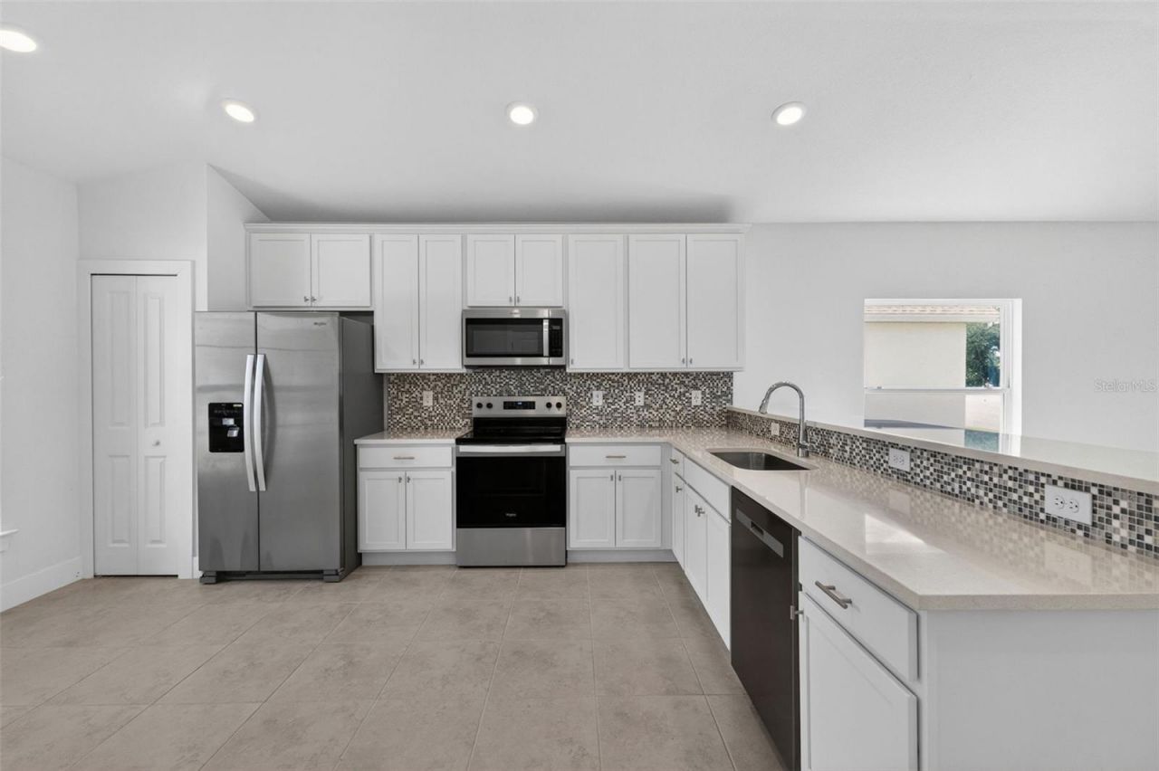 528 Rose Apple Circle, Port Charlotte, FL 33954 Photo