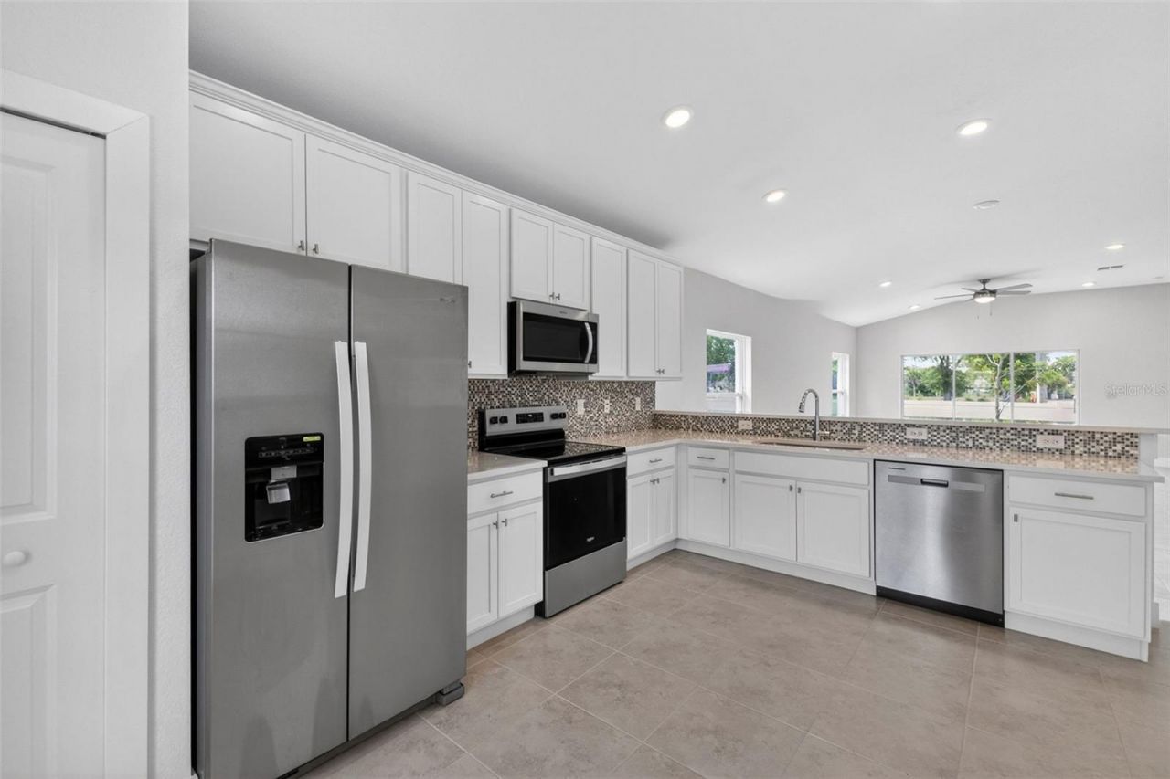 528 Rose Apple Circle, Port Charlotte, FL 33954 Photo