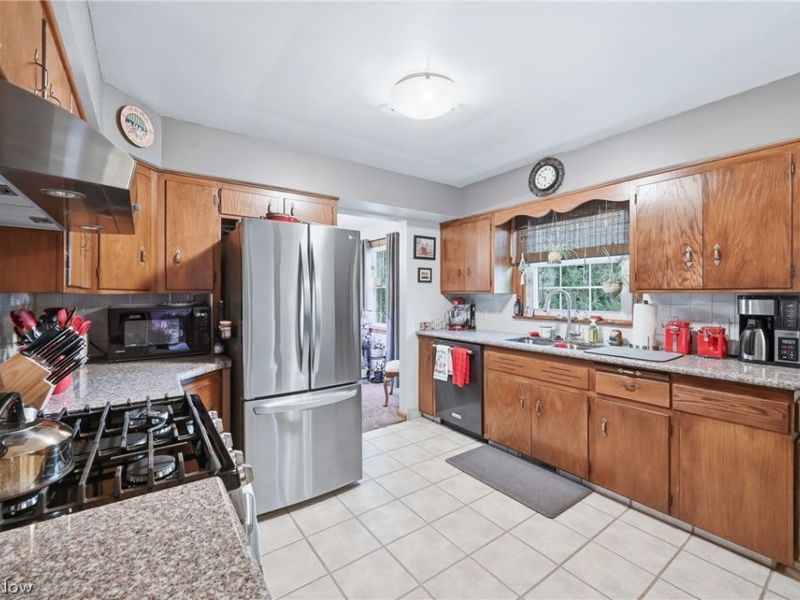 934 Larkridge Avenue, Youngstown, OH 44512 Photo 23