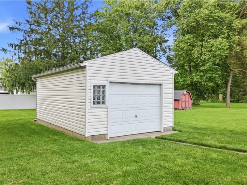 934 Larkridge Avenue, Youngstown, OH 44512 Photo 9