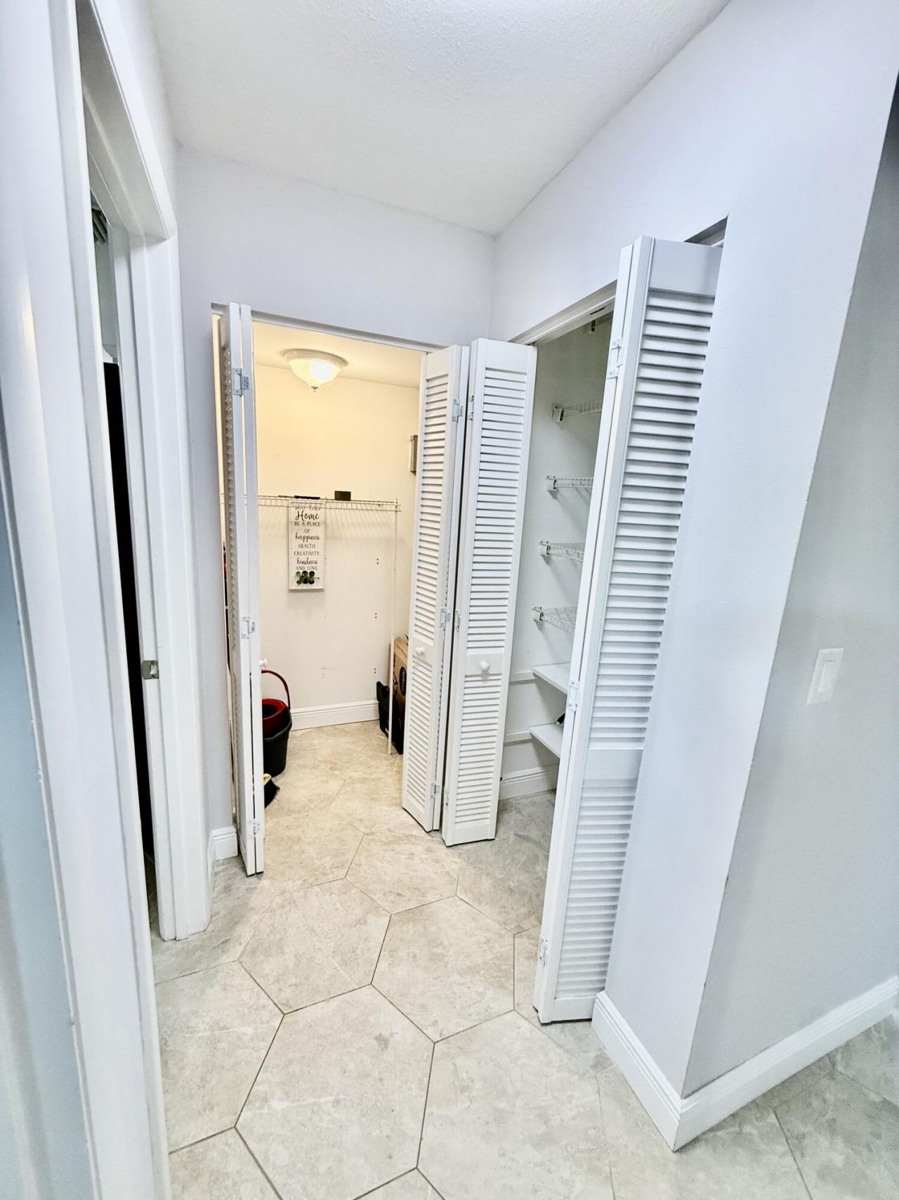 916 Savannas Point Drive, Unit e, Fort Pierce, FL 34982 Photo
