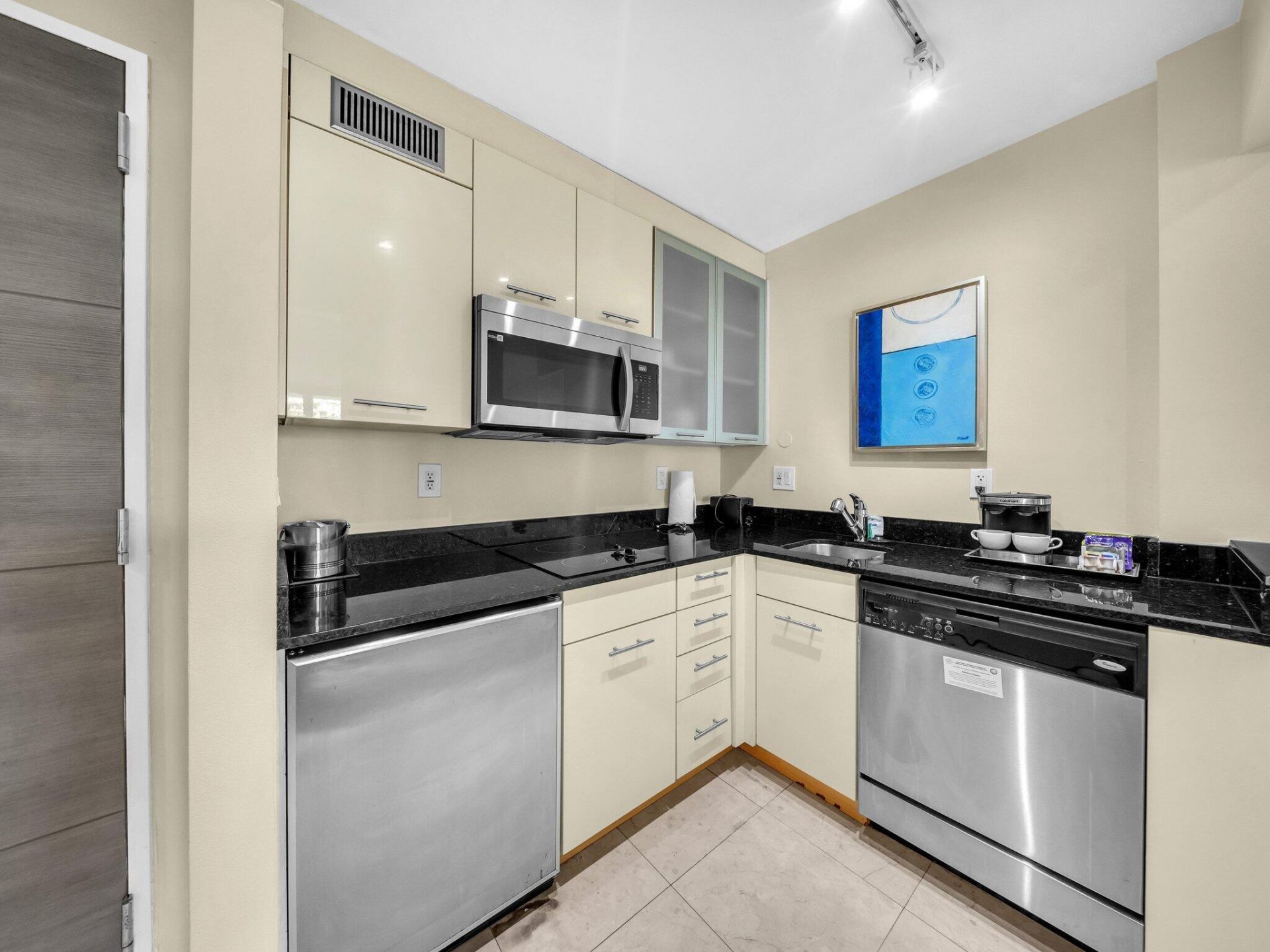 2670 E Sunrise Boulevard, Unit 319, Fort Lauderdale, FL 33304 Photo