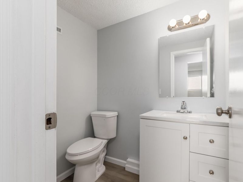 2076 Queensbridge Drive, Columbus, OH 43235 Photo 20