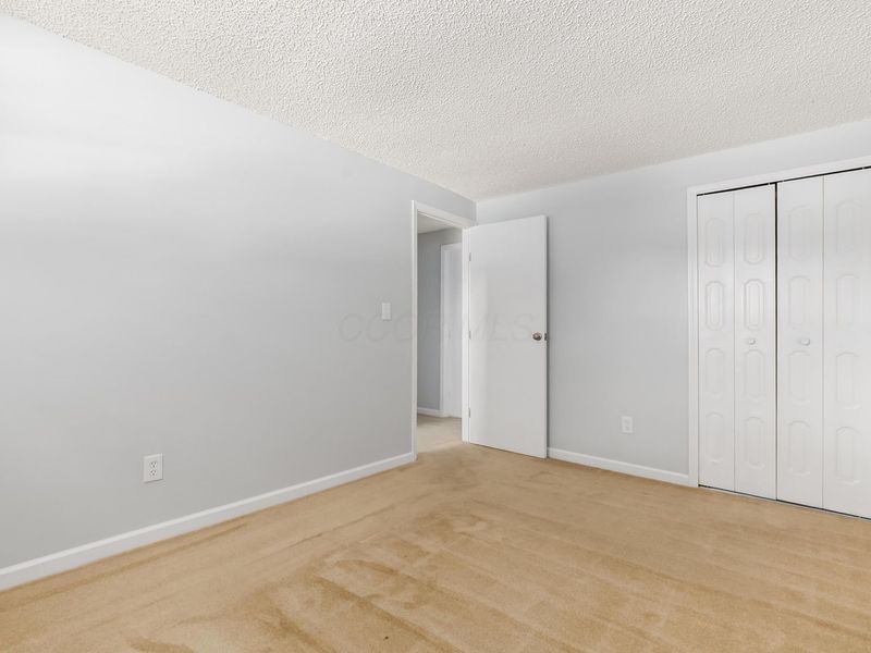 2076 Queensbridge Drive, Columbus, OH 43235 Photo 23