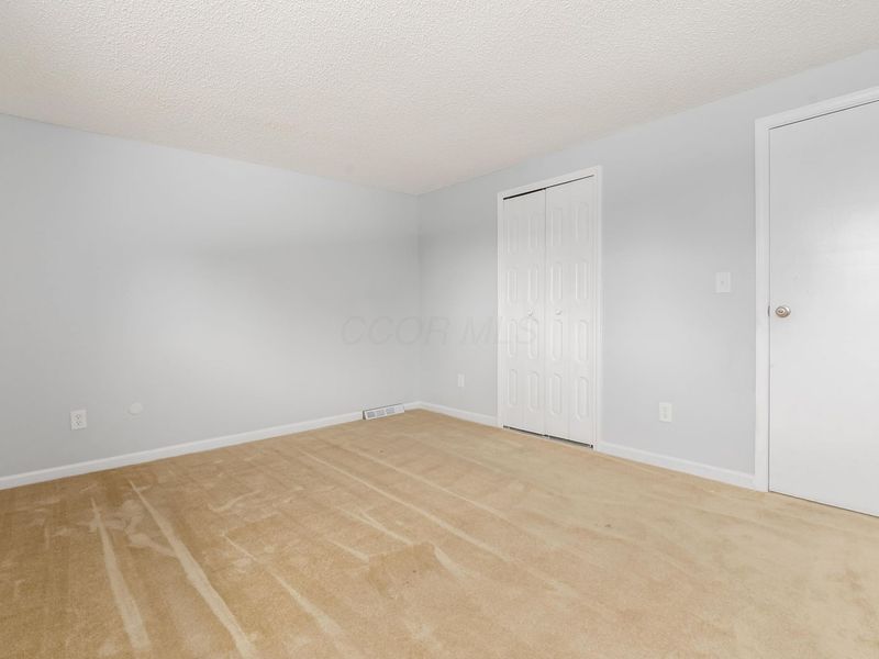 2076 Queensbridge Drive, Columbus, OH 43235 Photo 33