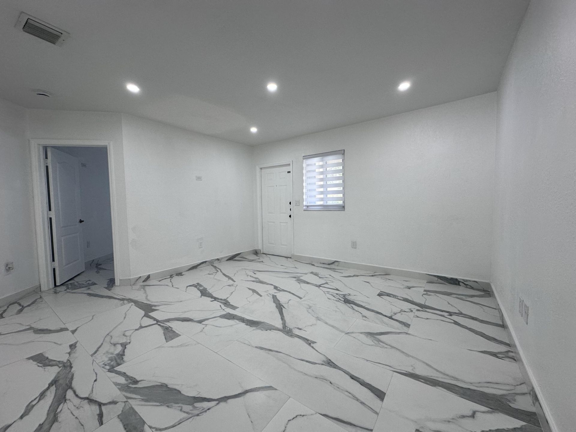 300 E 4th Street, Unit 103, Hialeah, FL 33010 Photo