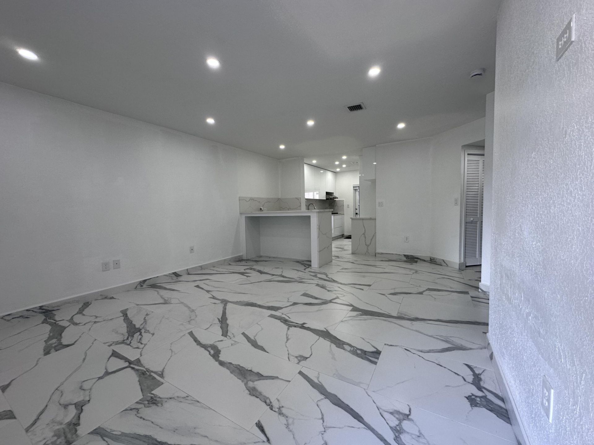 300 E 4th Street, Unit 103, Hialeah, FL 33010 Photo