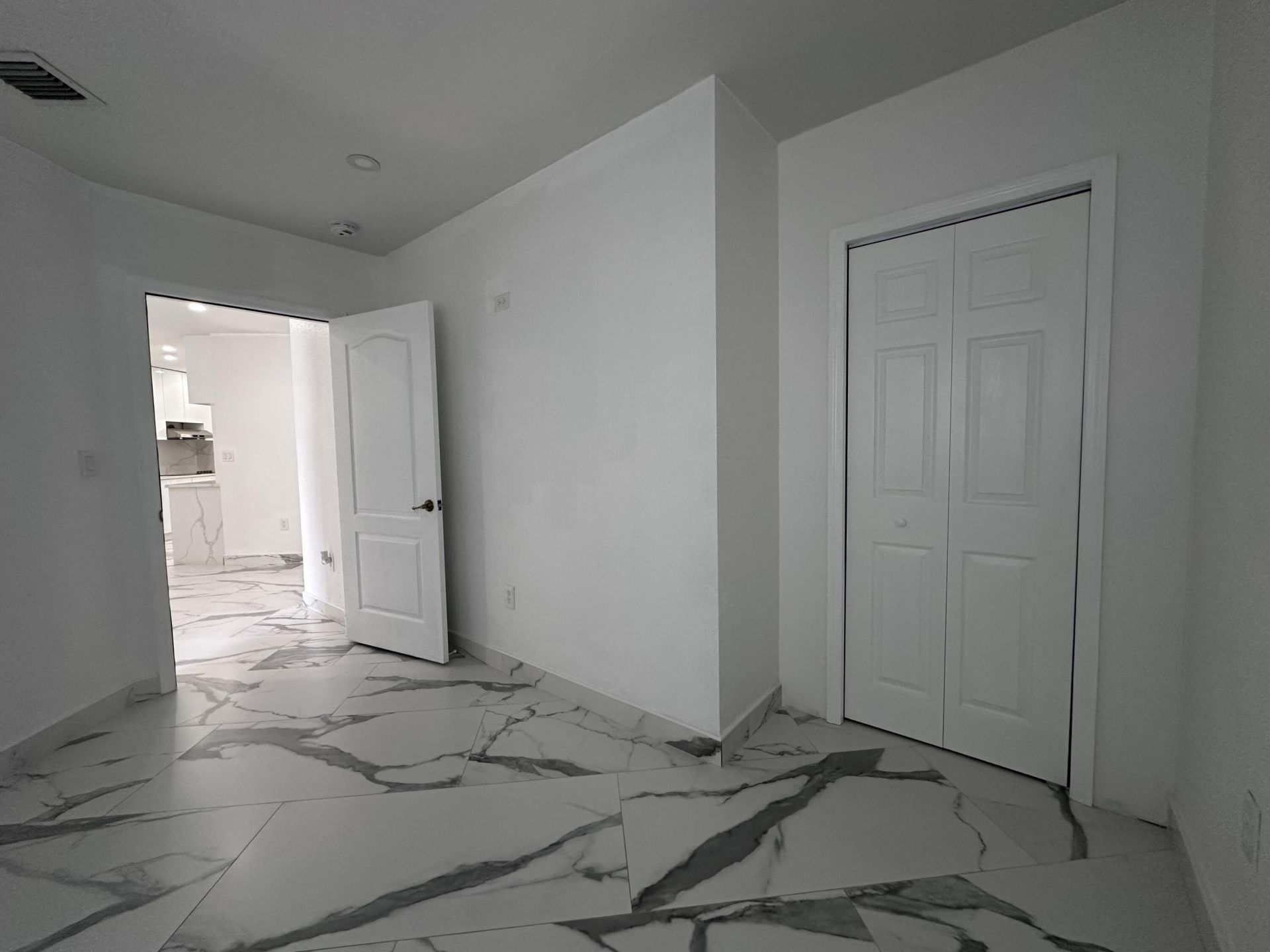 300 E 4th Street, Unit 103, Hialeah, FL 33010 Photo