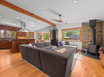 2744 Santa Claus Drive, South Lake Tahoe, CA 96150 Photo