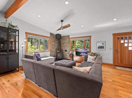 2744 Santa Claus Drive, South Lake Tahoe, CA 96150 Photo